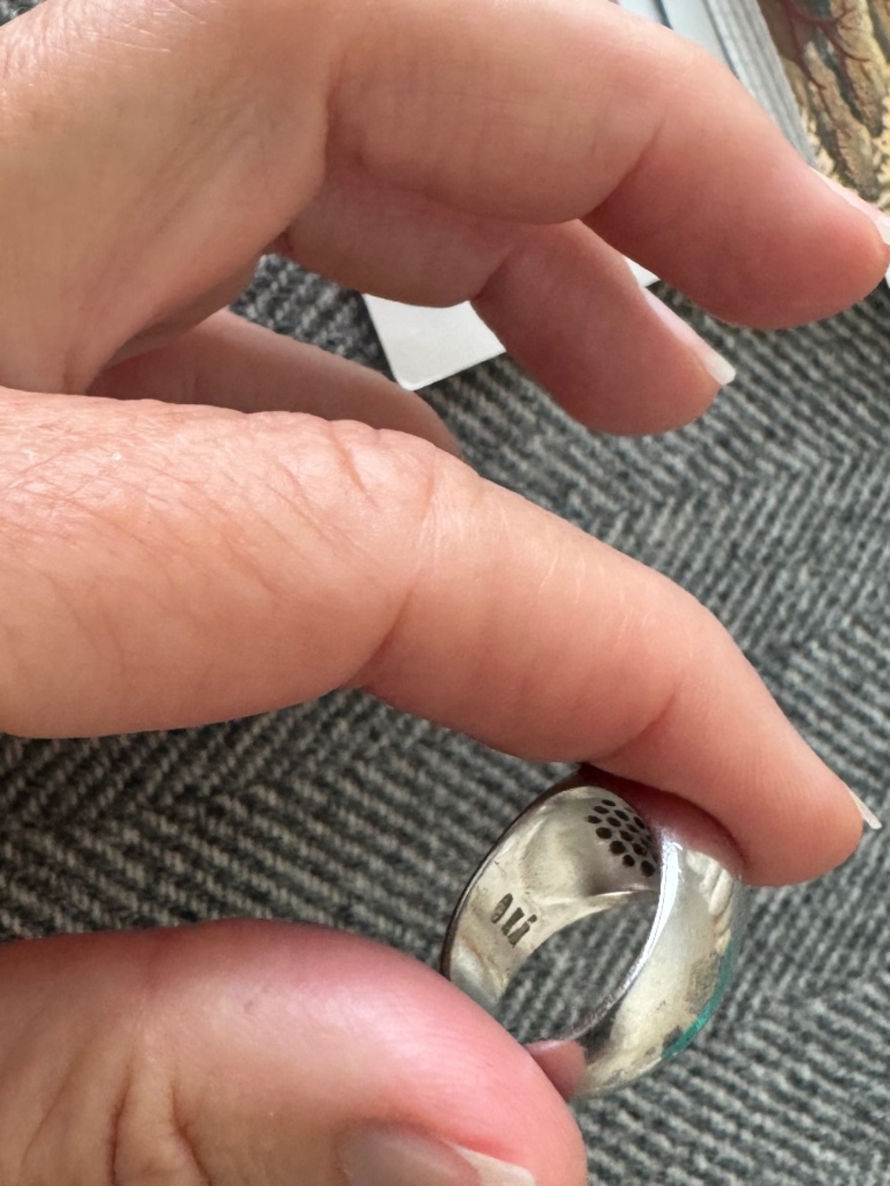 TIFFANY RING KNOCKOFF, PURCHASED IN ROME - Picture 15 of 15